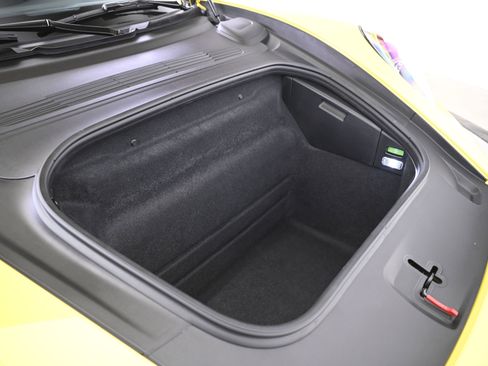 Used 2024 Porsche 911 Carrera image 15