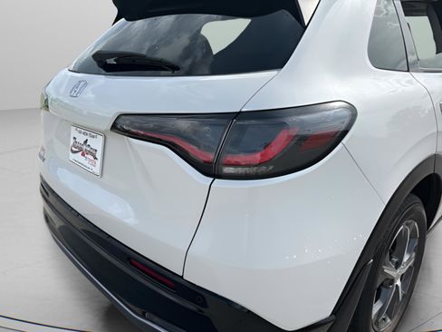 Used 2023 Honda HR-V EX-L image 10