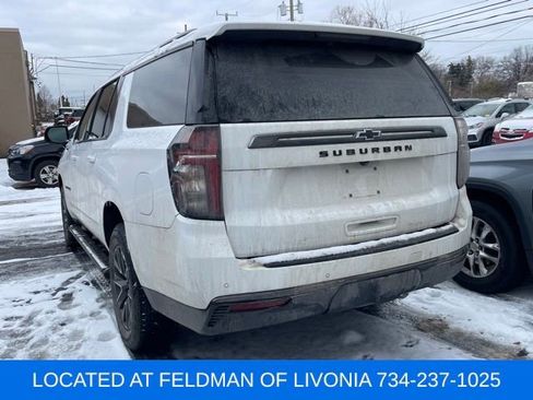 Certified 2022 Chevrolet Suburban Z71 w/ Luxury Package image 2