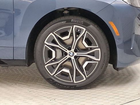 New 2026 BMW iX xDrive45 image 10