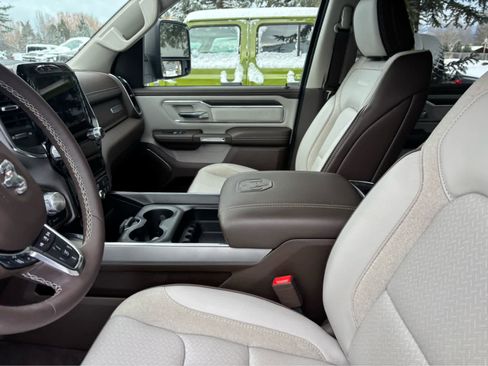 Used 2025 RAM 1500 Laramie w/ Trailer Tow Group image 17