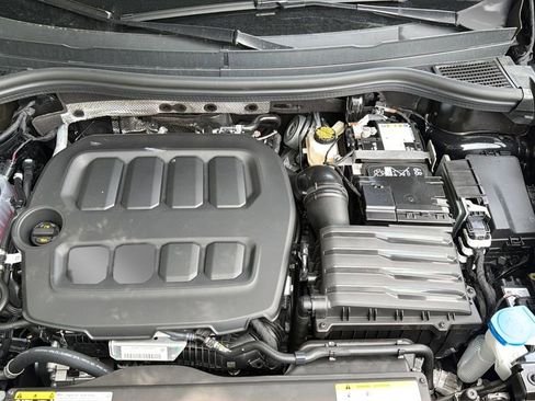 New 2026 Volkswagen Tiguan SE R-Line FWD image 24