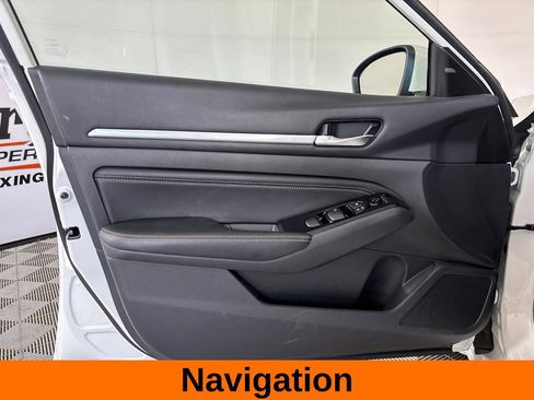 Used 2023 Nissan Altima 2.5 SL AWD/4WD image 9