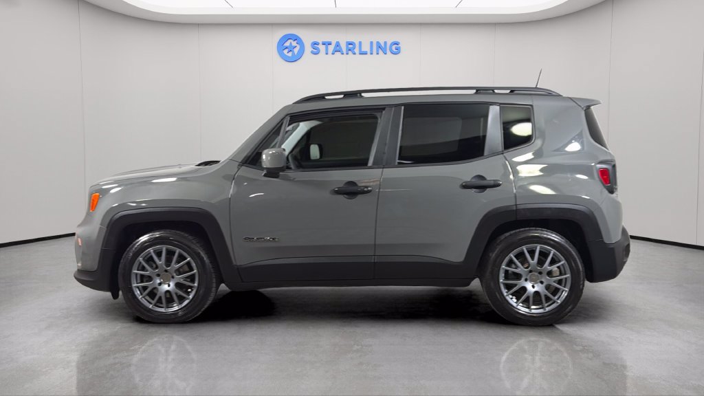 Used 2021 Jeep Renegade Latitude FWD image 3