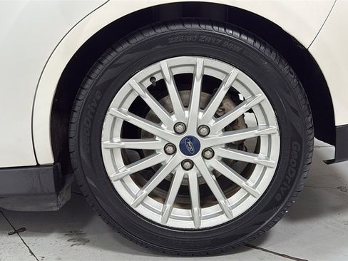 Used 2015 Ford C-MAX SEL w/ Equipment Group 302A image 23