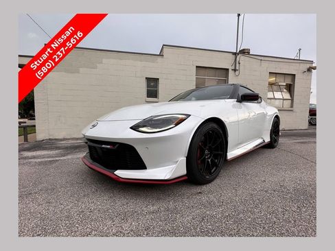 Certified 2024 Nissan Z NISMO w/ Floor Mat Package RWD image 1
