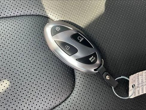 New 2025 Hyundai Elantra Limited image 33