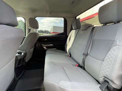 Used 2023 Toyota Tundra SR5 w/ SR5 Convenience Package AWD/4WD image 15