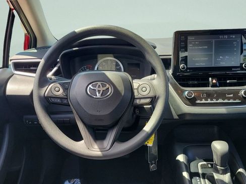 Used 2022 Toyota Corolla LE FWD image 12