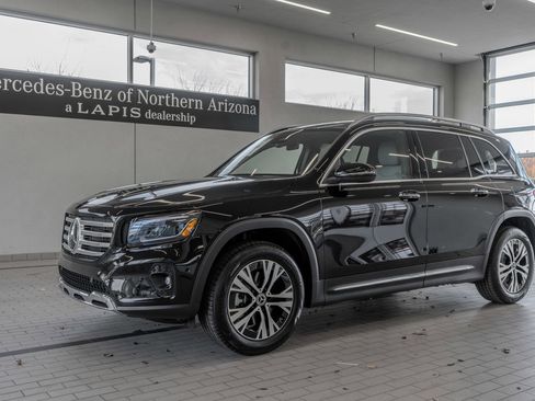 New 2026 Mercedes-Benz GLB 250 4MATIC image 3