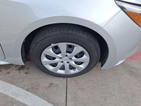 Used 2023 Toyota Corolla LE image 11