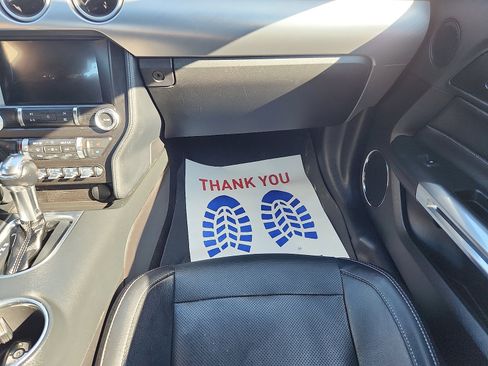 Used 2019 Ford Mustang Premium image 11