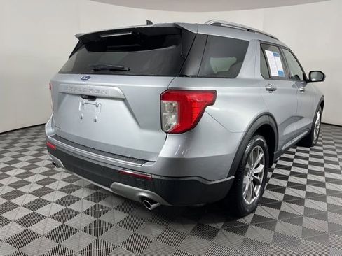 Used 2023 Ford Explorer Limited image 10