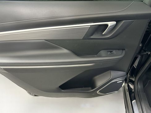 Used 2025 Buick Enclave Preferred image 25