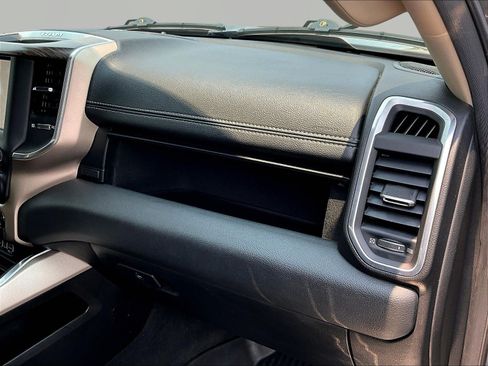 Used 2020 RAM 1500 Laramie AWD/4WD image 27