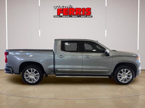 Used 2024 Chevrolet Silverado 1500 High Country w/ High Country Premium Package AWD/4WD image 4