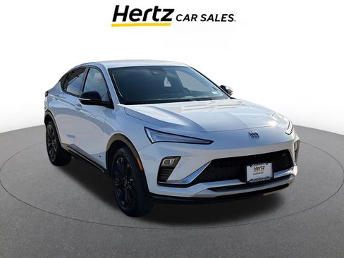 Used 2025 Buick Envista Sport Touring image 1