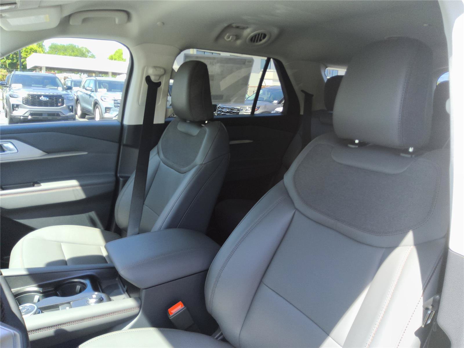 New 2026 Ford Explorer Active w/ Active Comfort Package RWD image 13