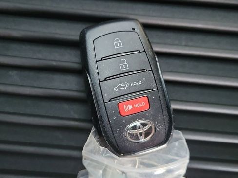 Used 2025 Toyota Tundra Platinum AWD/4WD image 29