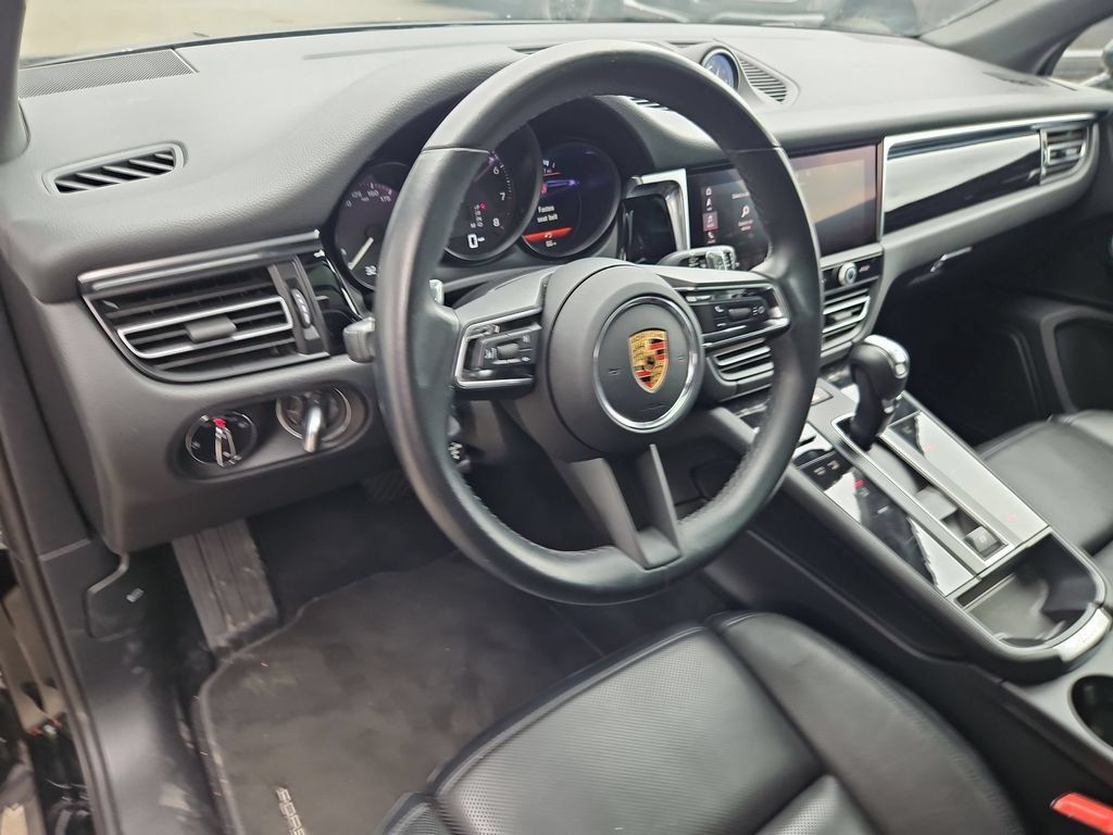 Used 2024 Porsche Macan AWD/4WD image 13