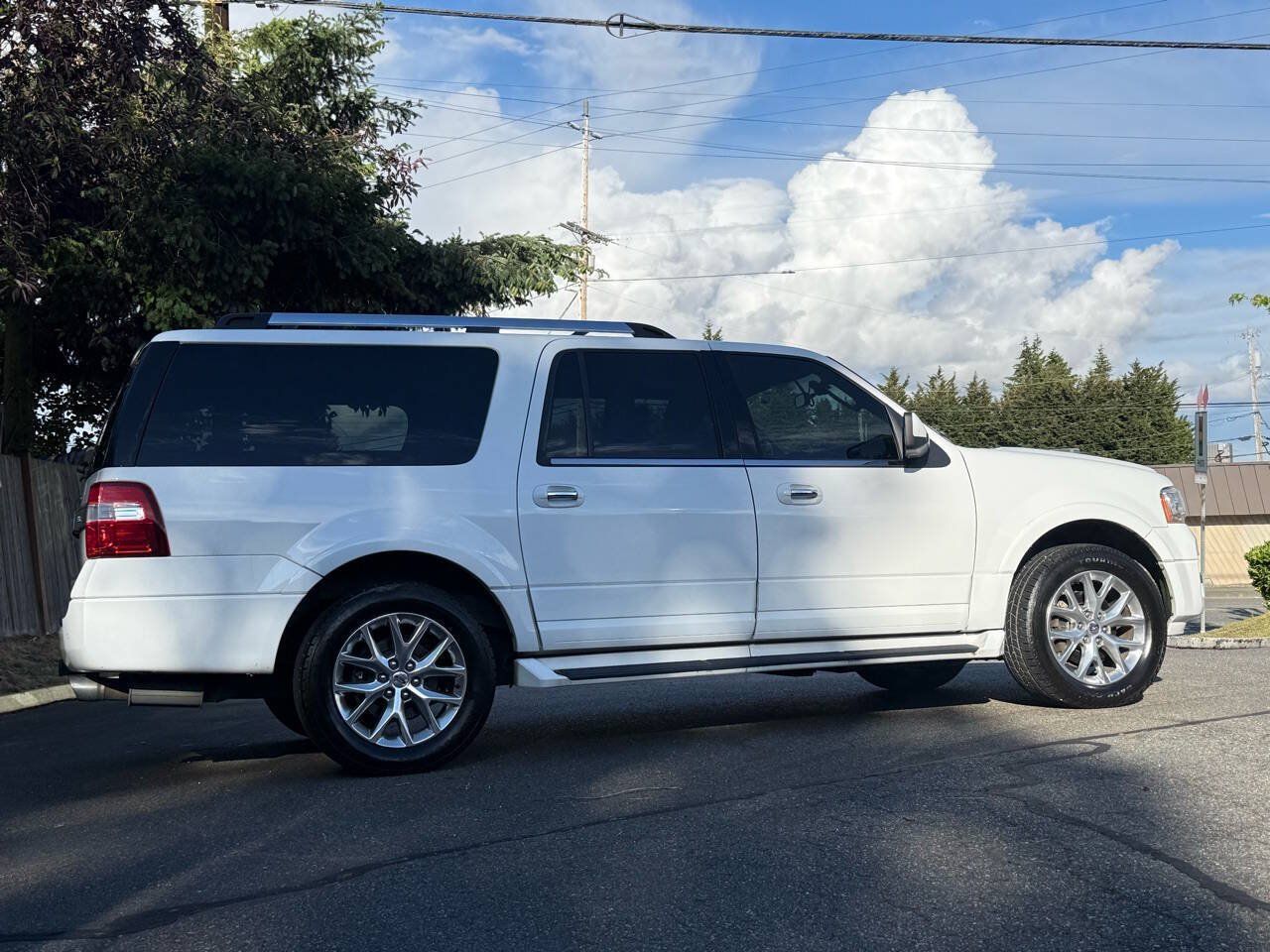 Used 2017 Ford Expedition EL Limited RWD image 4