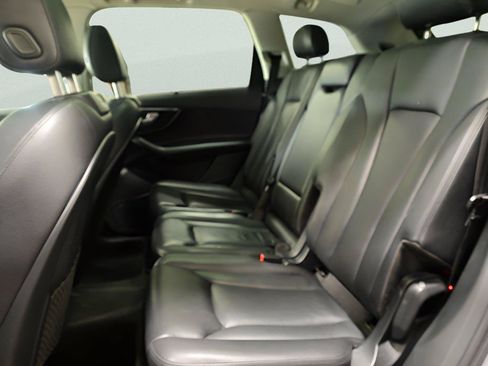 Used 2019 Audi Q7 3.0T Premium Plus w/ Premium Plus Package AWD/4WD image 14