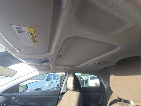 Used 2025 Hyundai Elantra SEL FWD image 13