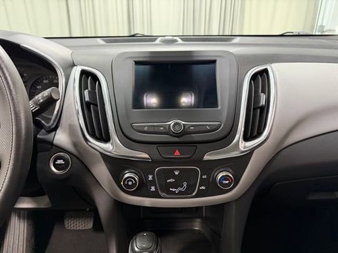 Used 2019 Chevrolet Equinox LS w/ LS Convenience Package AWD/4WD image 13