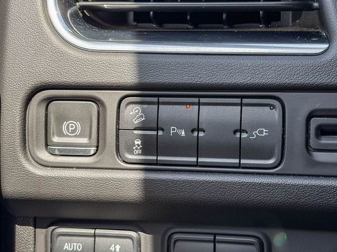 Used 2021 Chevrolet Tahoe Z71 AWD/4WD image 47