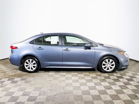 Certified 2025 Toyota Corolla LE image 9