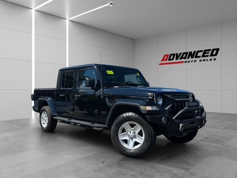 Used 2021 Jeep Gladiator Sport AWD/4WD image 2