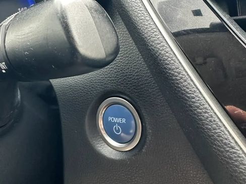 Used 2020 Toyota Corolla LE FWD image 16