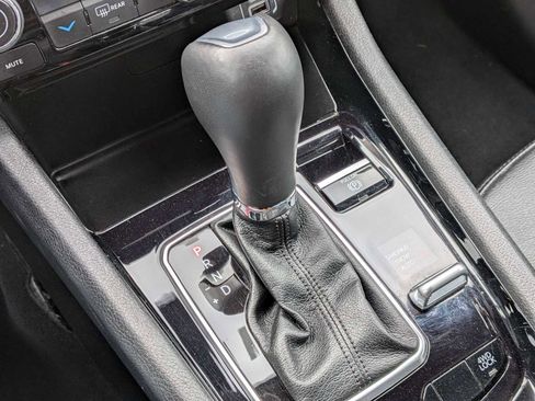 Used 2025 Jeep Compass Limited image 29