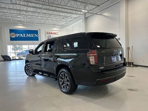 Used 2021 Chevrolet Suburban Z71 w/ Rear Media and Nav Package image 12