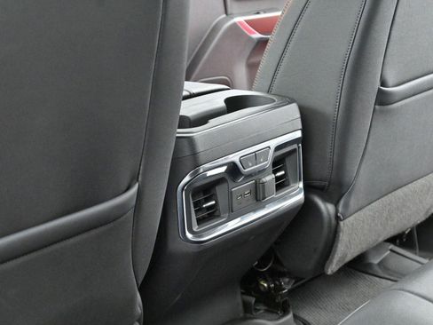 Used 2021 GMC Sierra 1500 AT4 w/ Technology Package AWD/4WD image 31