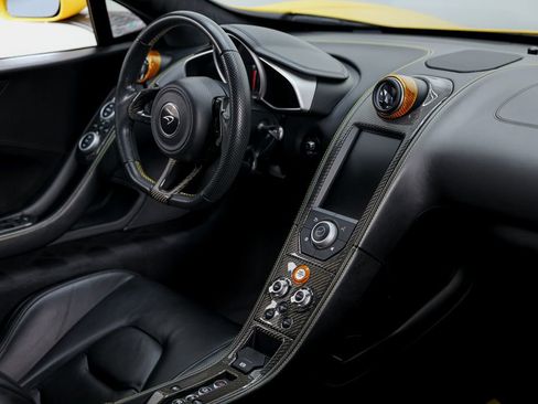 Used 2015 McLaren 650S Coupe image 19