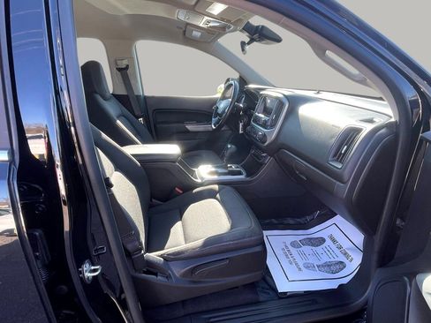 Used 2019 Chevrolet Colorado LT w/ LT Convenience Package image 24