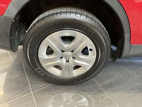 Used 2013 Toyota RAV4 LE image 7