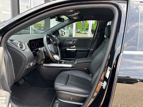 Used 2025 Mercedes-Benz GLA 250 image 10