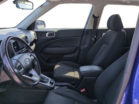 Used 2023 Hyundai Venue SEL FWD image 14