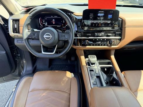 Used 2024 Nissan Pathfinder Platinum w/ Cargo Package FWD image 18