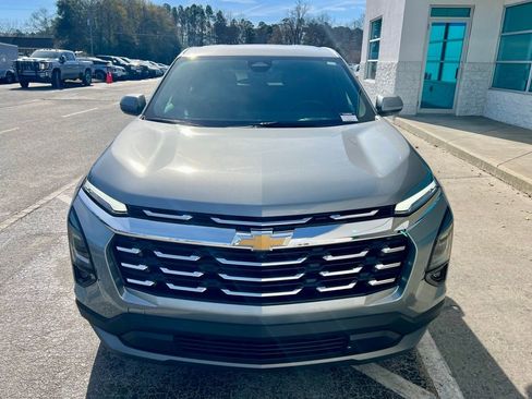 Used 2025 Chevrolet Equinox LT w/ Safety and Technology Package image 5