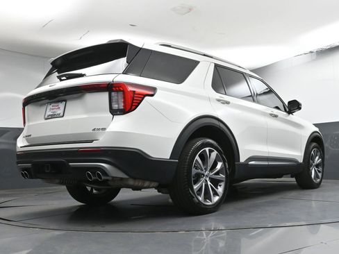 Used 2025 Ford Explorer Platinum w/ Ultimate Package AWD/4WD image 27