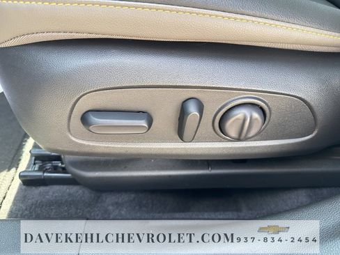 Certified 2025 Chevrolet Trax ACTIV w/ Sunroof Package image 16