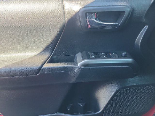Used 2019 Toyota Tacoma TRD Sport w/ Technology Package RWD image 20