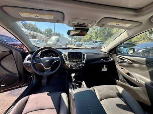 Used 2025 Chevrolet Malibu LT image 24