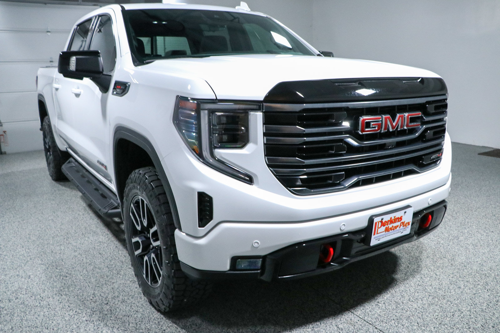 Used 2026 GMC Sierra 1500 AT4 w/ AT4 Premium Package AWD/4WD image 5