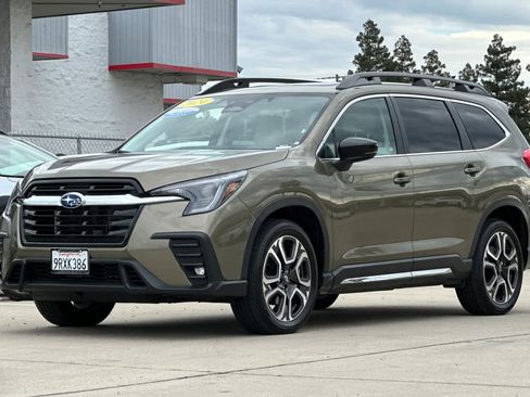 Certified 2024 Subaru Ascent Limited w/ Technology Package image 7