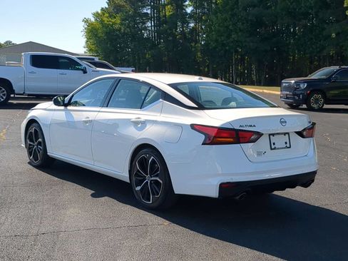 Used 2024 Nissan Altima 2.5 SR FWD image 6