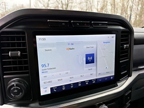 Used 2022 Ford F150 Lariat w/ Equipment Group 502A High image 17